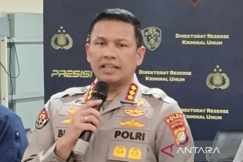 Polda Metro Jaya mengungkap motif pelaku pembunuhan yang terjadi di Depok, Jawa Barat yang mayatnya ditemukan pada Sabtu (7/3) dalam keadaan telah mengering.