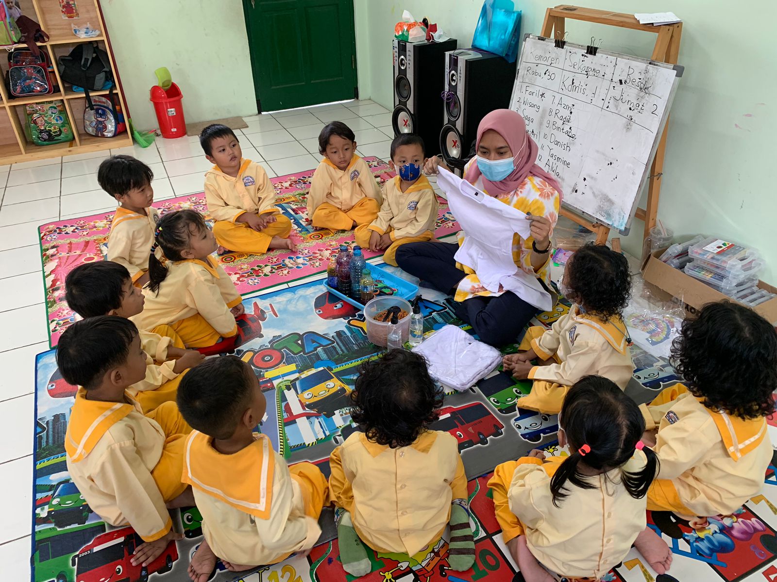 Kegiatan Ekonomi Kreatif yang Berkembang di Daerahmu