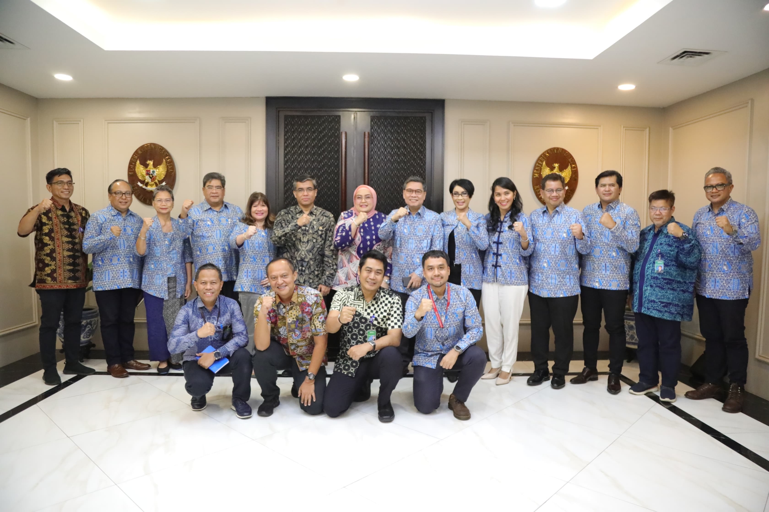 Menteri Ketenagakerjaan Pastikan Batas Waktu Pengumuman UMP 2026