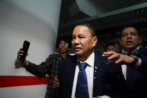 Hotman Paris Sampaikan Permohonan Maaf kepada Wartawan dan Organisasi Pers
