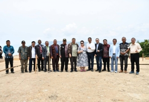 Doa Bersama Pembangunan Tugu Toga Gultom Sedunia di Samosir