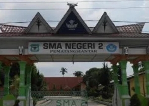 Klarifikasi Resmi SMAN 2 Pematangsiantar Soal Isu Pungutan Wajib – Humas Salomo Krisman : Kalau Wajib Rp100 Ribu, Tidak Mungkin Ada yang Sumbang Rp20 Ribu