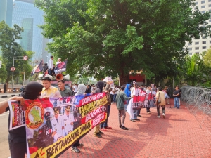 AKSI GABUNGAN FABEM DAN ORMAS KEPUNG KPK BONGKAR OLIGARKI, TANGKAP DAN ADILI NUSRON WAHID BESERTA KRONI-KRONI KORUPTOR!