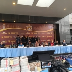 Polda Metro Jaya Ungkap Lima Kasus SDA dan Energi, 11 Tersangka Diamankan: 54 Ton Mineral, 320 Kg Sisik Trenggiling hingga BBM Subsidi Disita